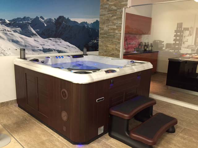 REKO-TECH - Ihr Partner für den Pool - & Schwimmbadbau rund um Salzburg. Individuell. Ganz nach Ihren Wünschen. REKO-TECH - Ihr Partner für den Pool - & Schwimmbadbau rund um Salzburg. Individuell. Ganz nach Ihren Wünschen.